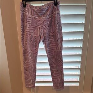 CALIA by Carrie Underwood Fun Geometric Patterned Leggings sz L ankle length